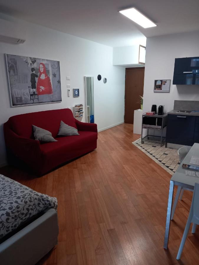 Suite Apartment San Lazzaro Bergamo Buitenkant foto